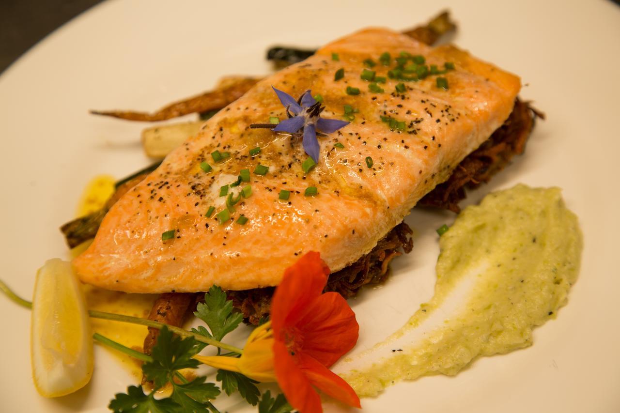 Half-moon Bay Church Hill Boutique Lodge & Restaurant מראה חיצוני תמונה